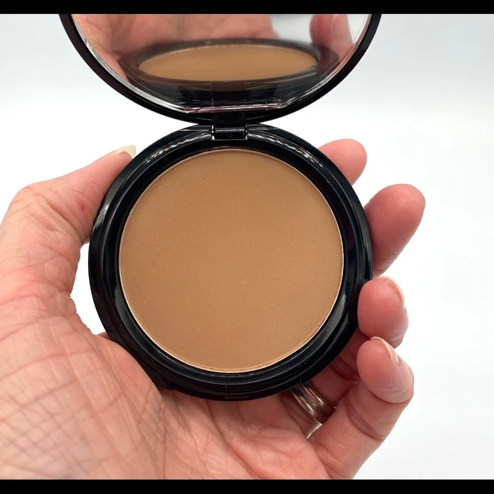 Aesthetica Sunset Bronzer Beachy Glow BNIB